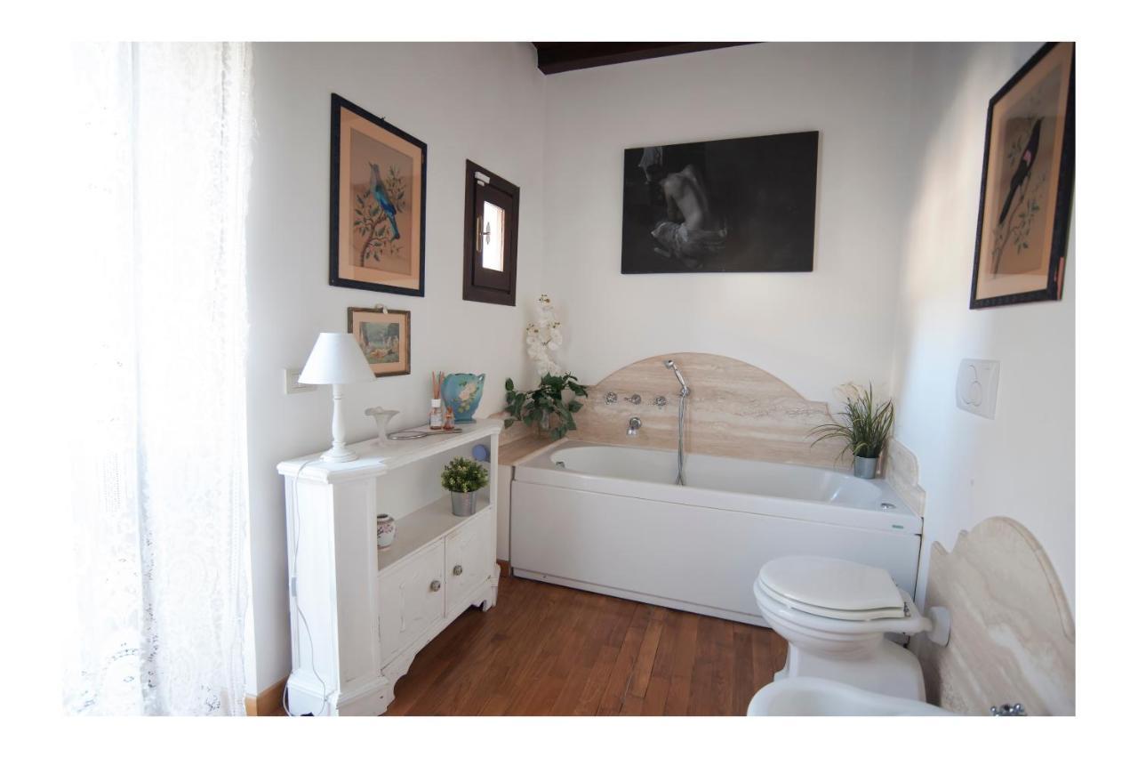 A Palazzo Fortebracci B&B 수트리 외부 사진