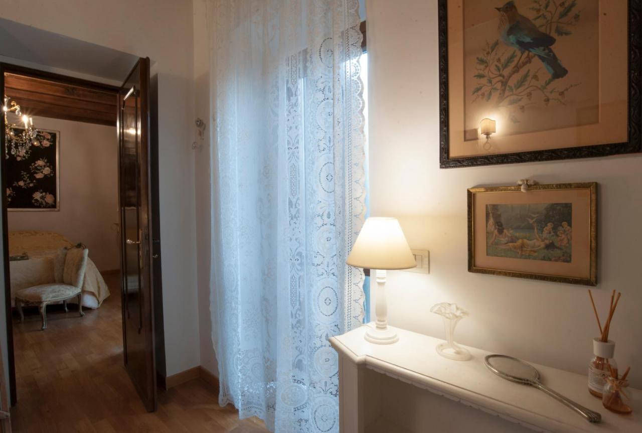 A Palazzo Fortebracci B&B 수트리 외부 사진
